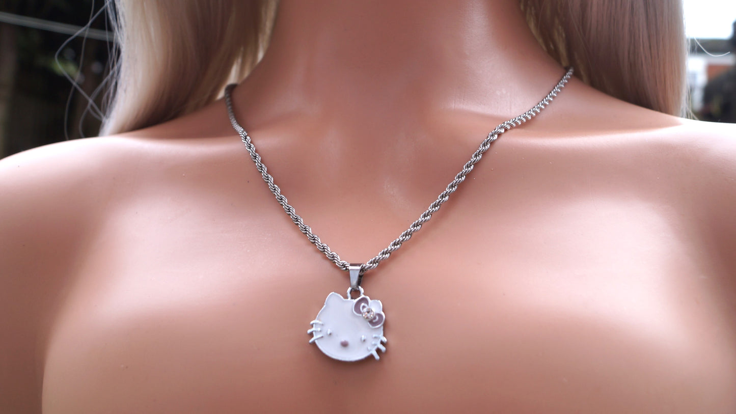 Hey Kitty Necklace 🤍