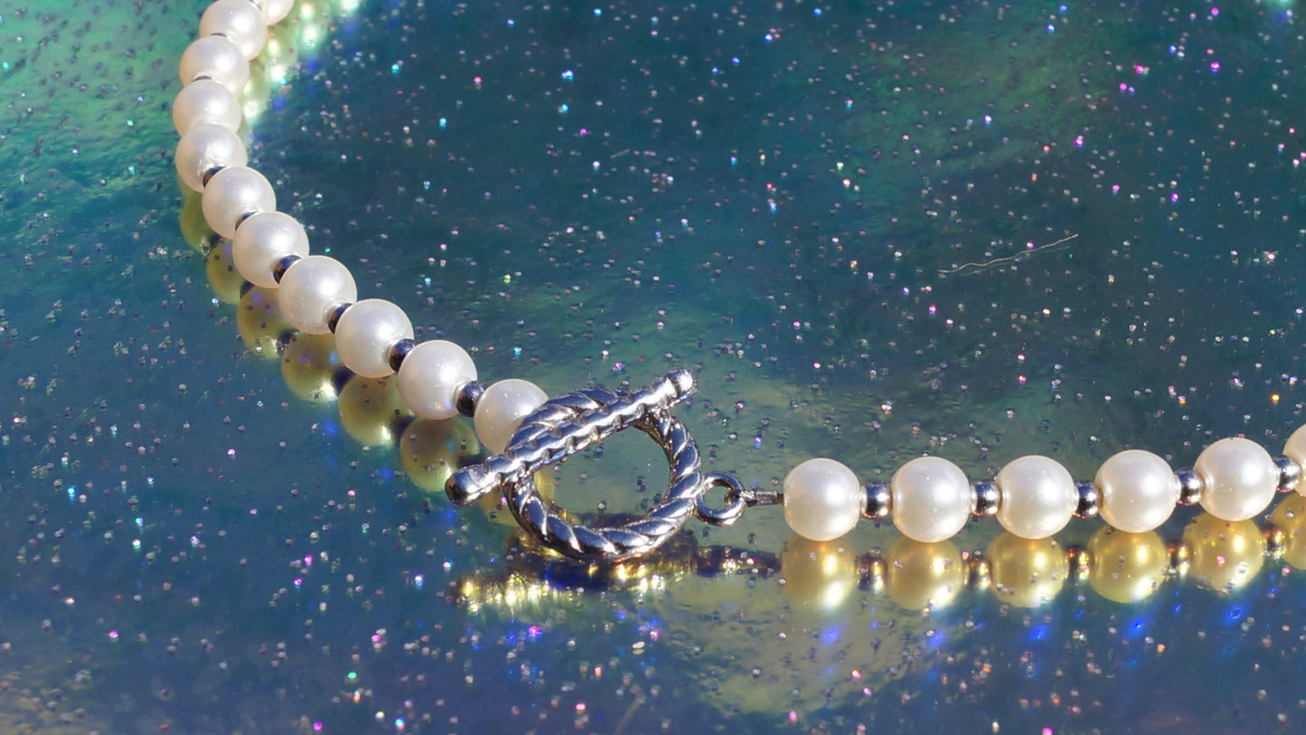 Classic Pearl Necklace