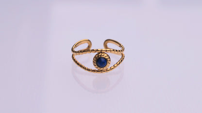 Royal Blue Eye Textured Gold Ring