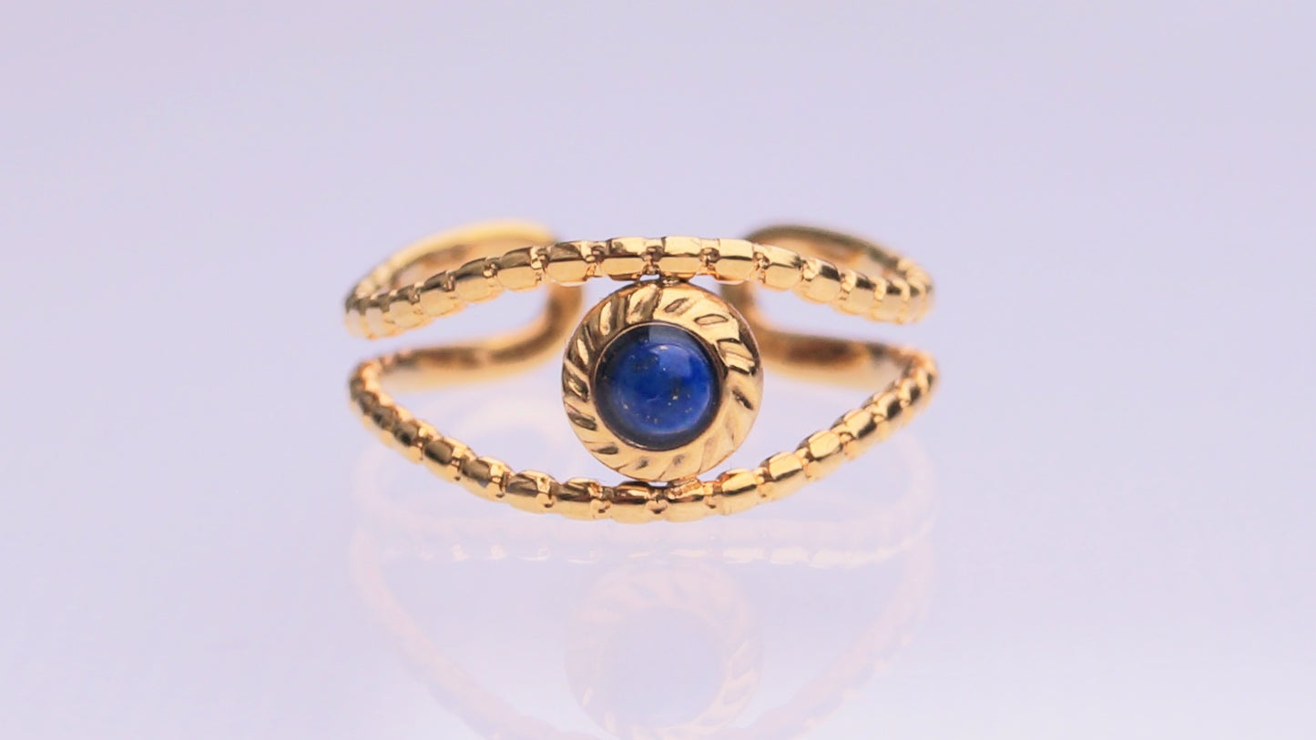 Royal Blue Eye Textured Gold Ring