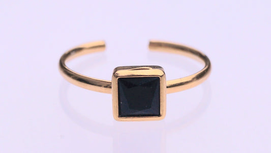 Black Rectangular Gem Gold Ring