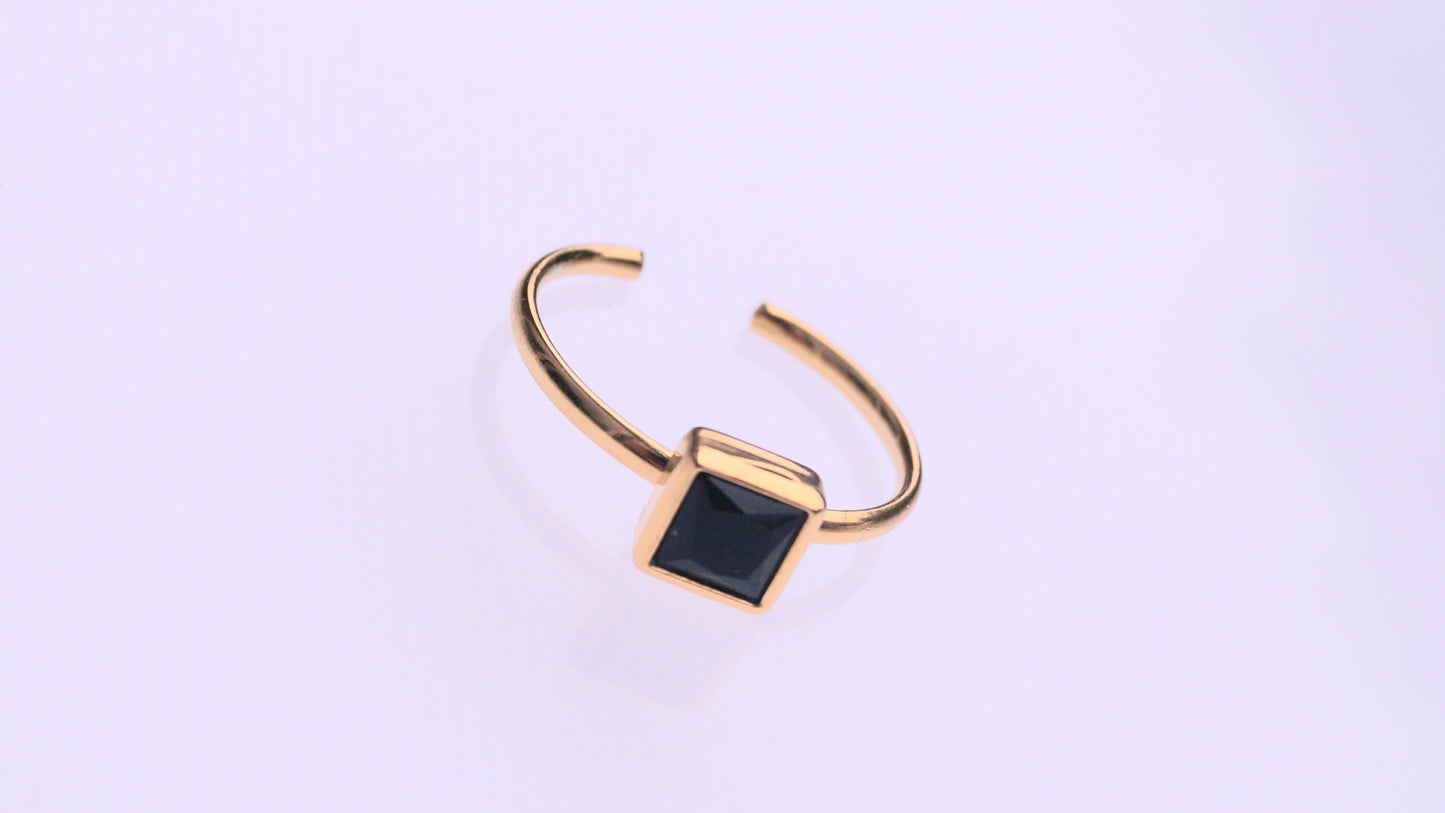 Black Rectangular Gem Gold Ring