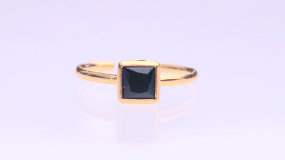 Black Rectangular Gem Gold Ring